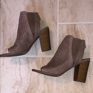 New Directions open toe Storm Heel